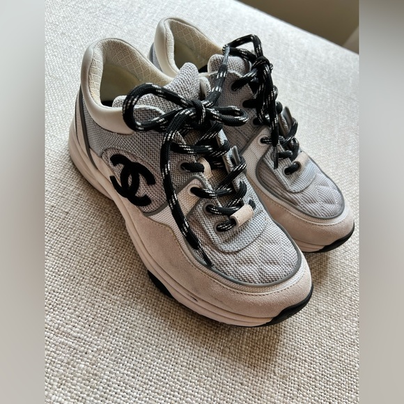 Authentic Chanel sneakers size 36.5 - Picture 4 of 10